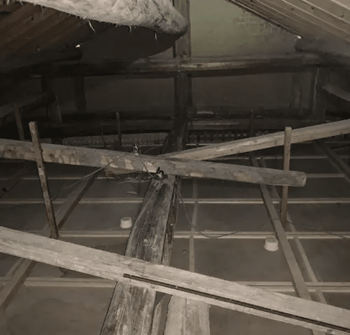 傷んだ設備の補修