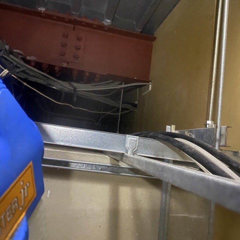 噴霧器で薬剤を散布