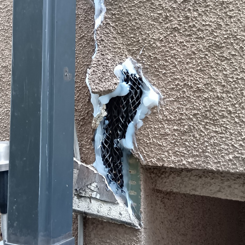 外壁の亀裂によるすき間を封鎖