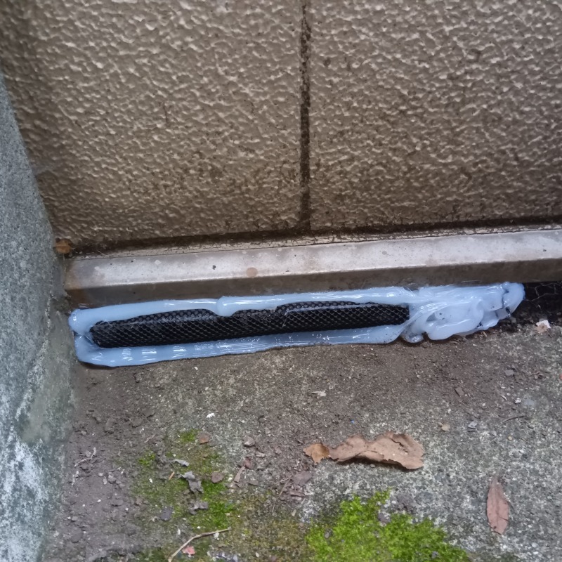 基礎部分のすき間を封鎖