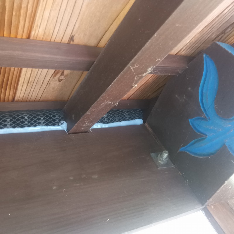 屋根裏のすき間を封鎖