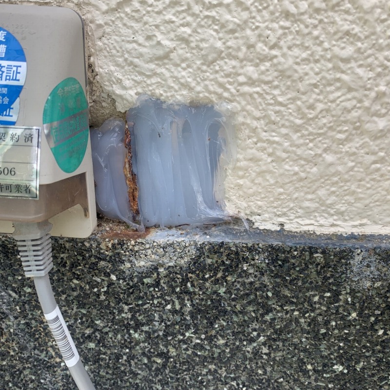 外壁の穴を封鎖