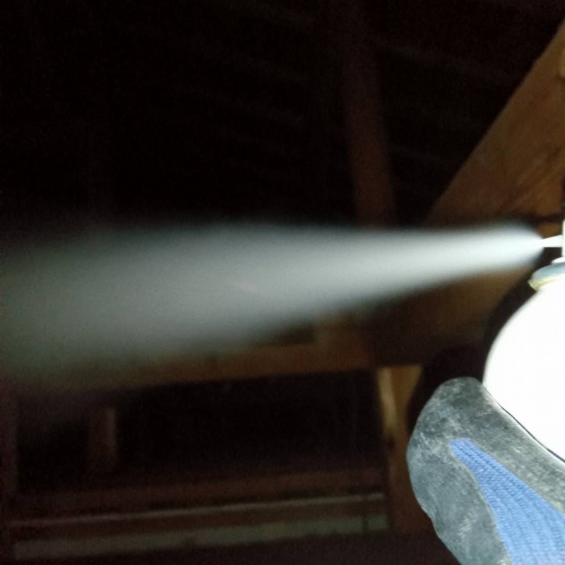 忌避剤散布の様子