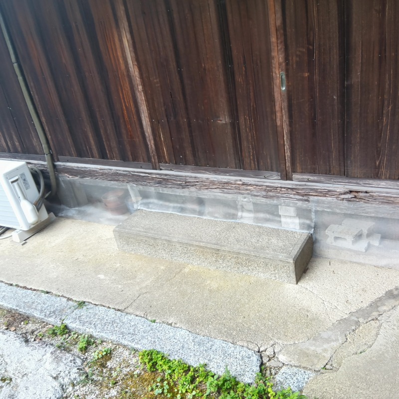 床下への侵入口を封鎖