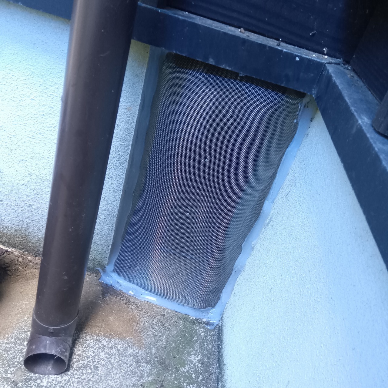 基礎部分のすき間を封鎖