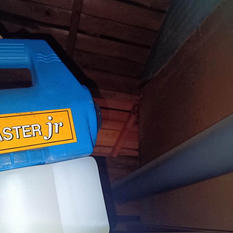 除菌・殺虫剤を散布