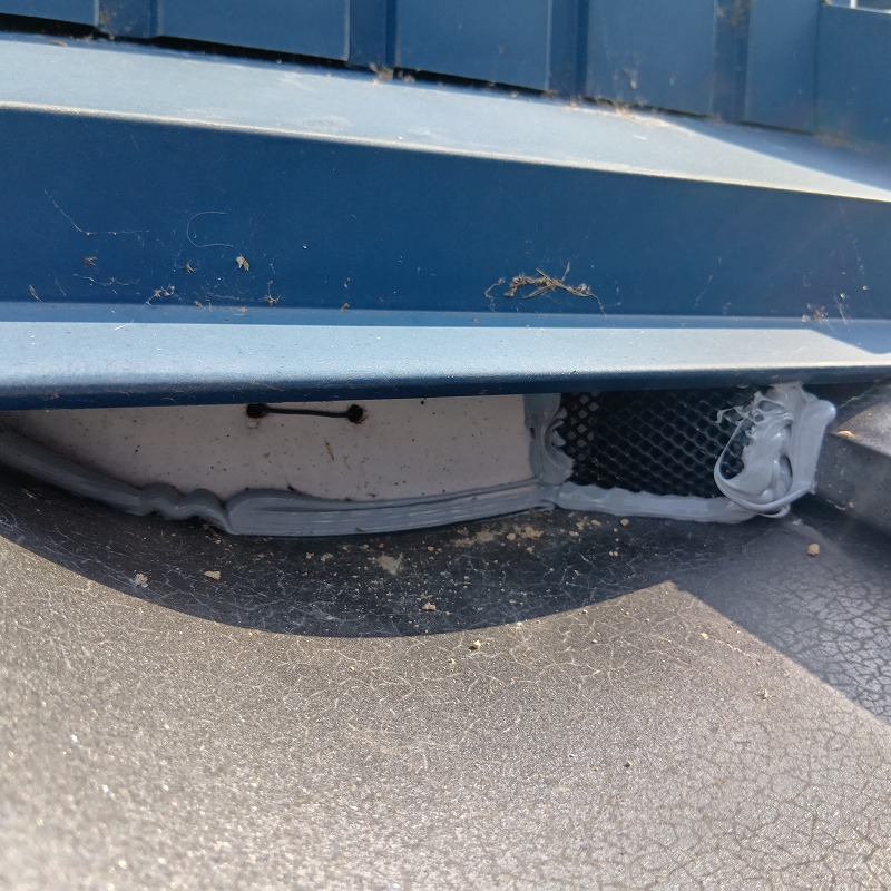 基礎部分のすき間を封鎖