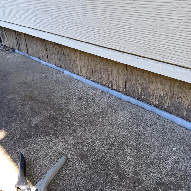 基礎部分のすき間を封鎖