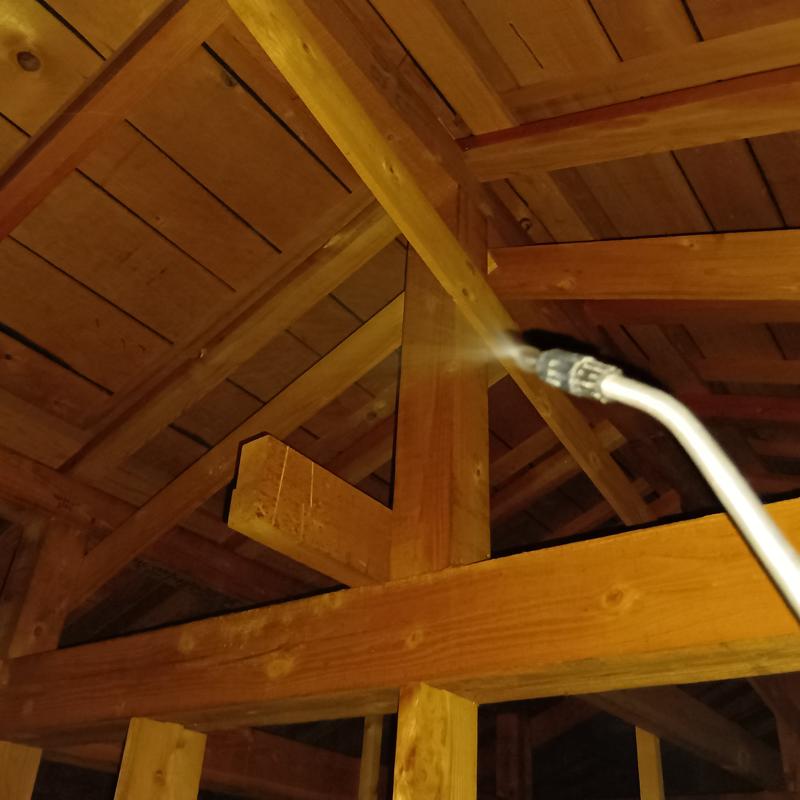 除菌・殺虫剤を散布