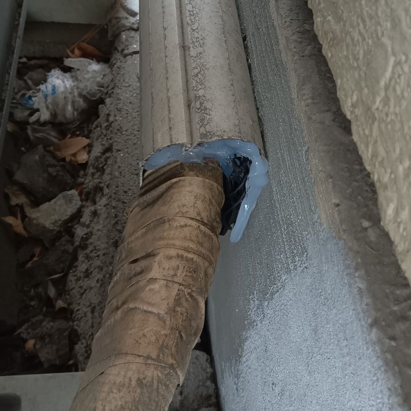 エアコンホースのすき間を封鎖