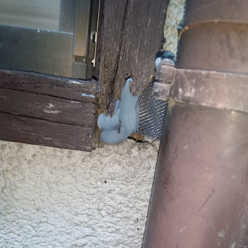 外壁のすき間を封鎖