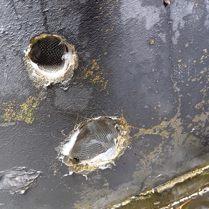 外壁の穴を封鎖