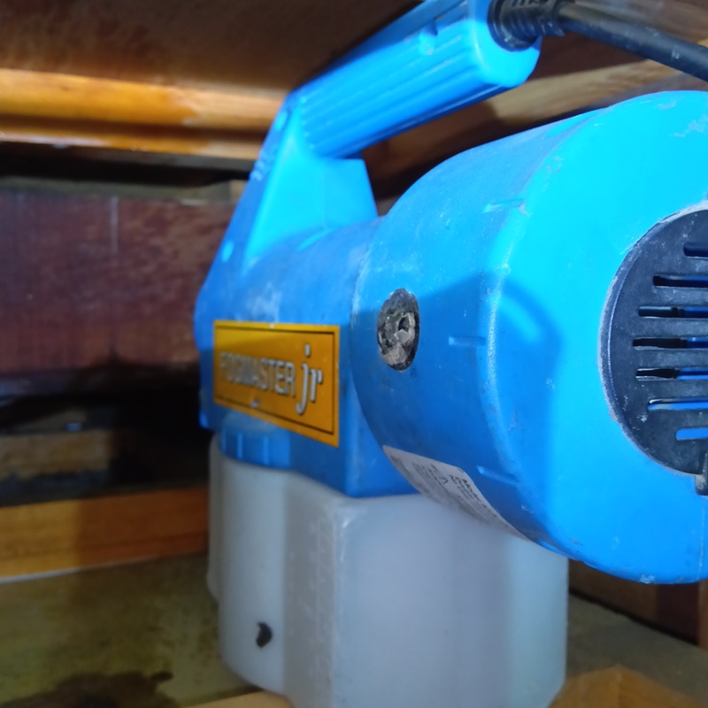 除菌・殺虫剤を散布