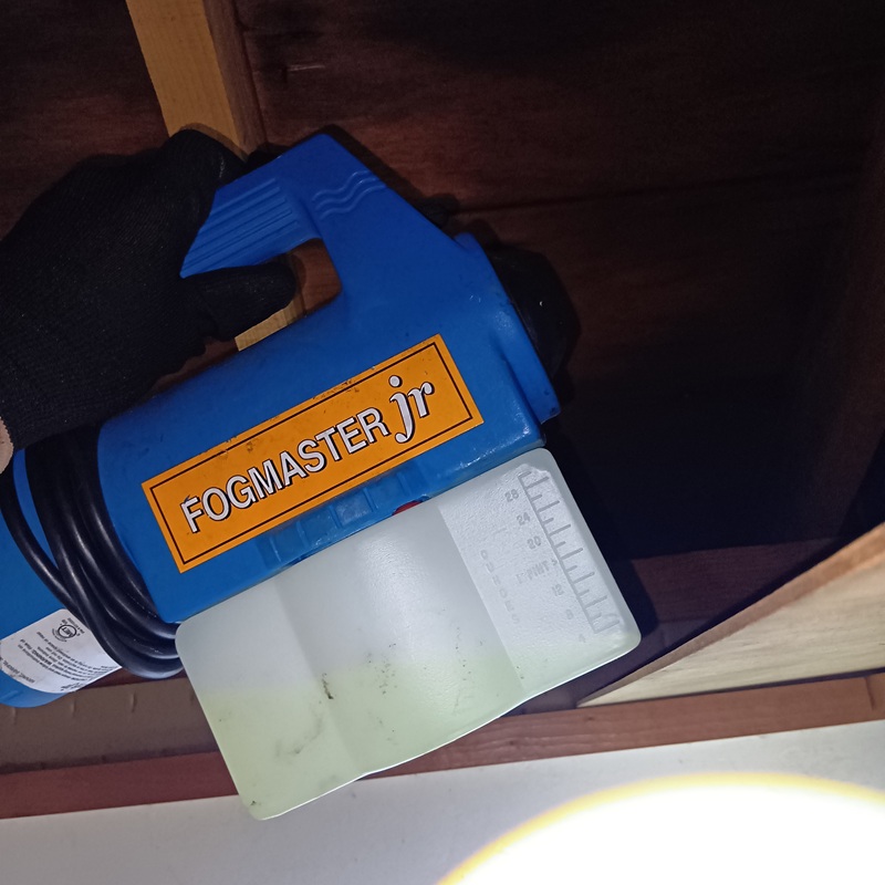 除菌・殺虫剤を散布