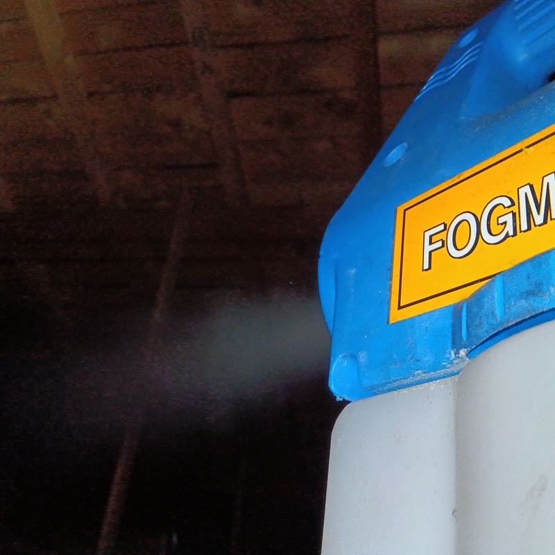 除菌・殺虫剤を散布