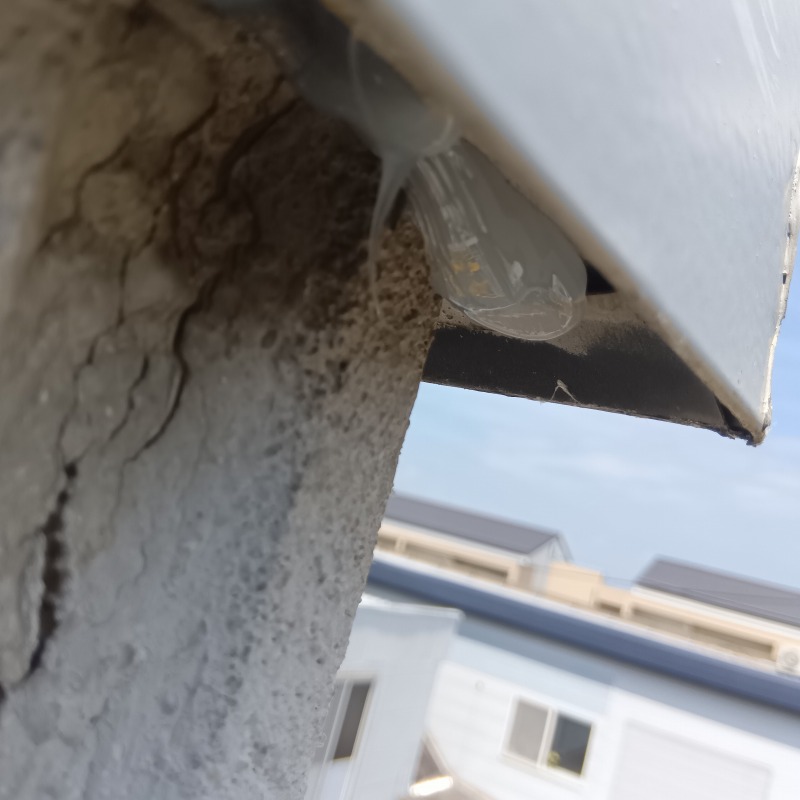 笠木のすき間を封鎖