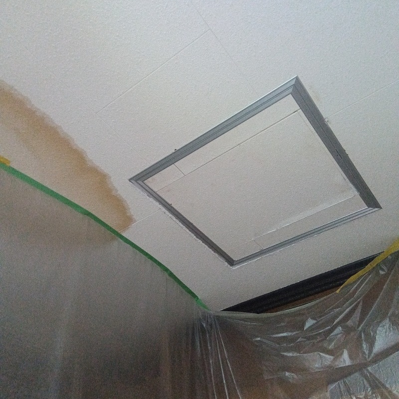 天井に作成した点検口