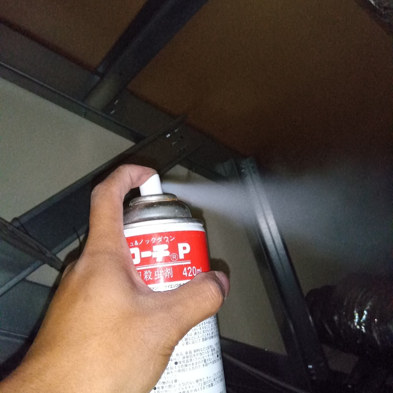 殺虫剤散布の様子