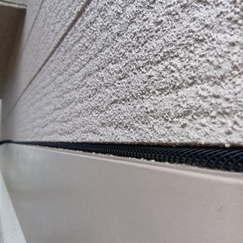 外壁のすき間を封鎖