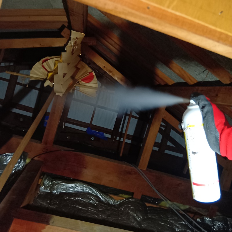 忌避剤散布の様子