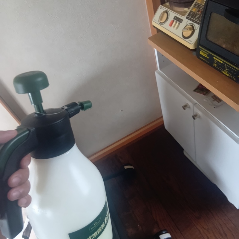 消臭剤散布の様子