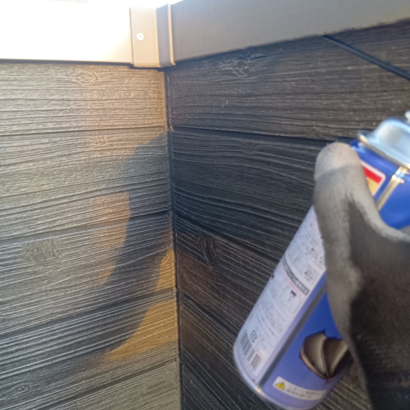 忌避剤散布の様子