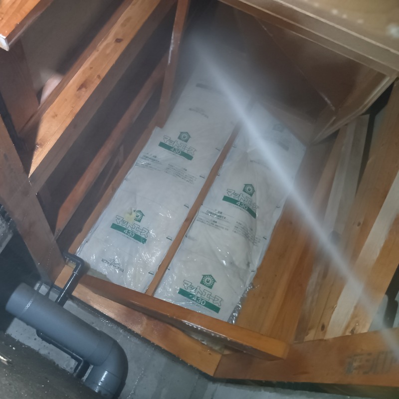 断熱材にも防蟻剤を散布