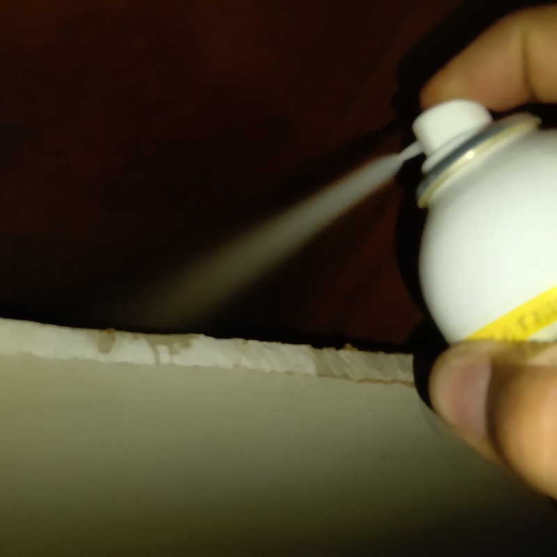 忌避剤散布の様子