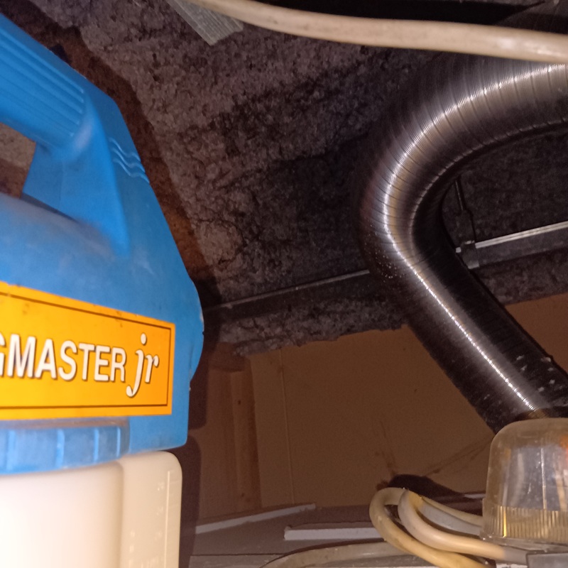 除菌・殺虫剤を散布