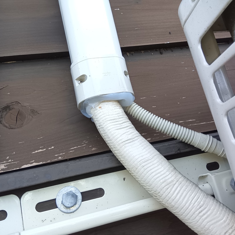 エアコンホースのすき間を封鎖