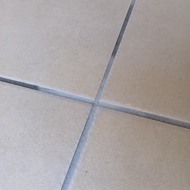 穴を開けた箇所を修復した様子