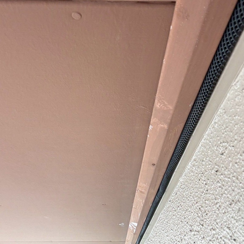 軒と外壁のすき間を封鎖