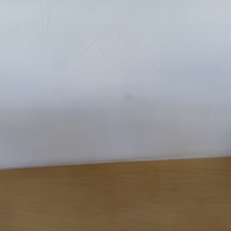 穴を開けた箇所をきれいに修復した様子