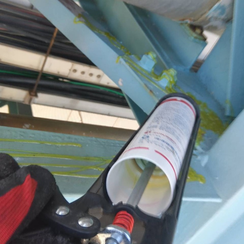 忌避剤散布の様子