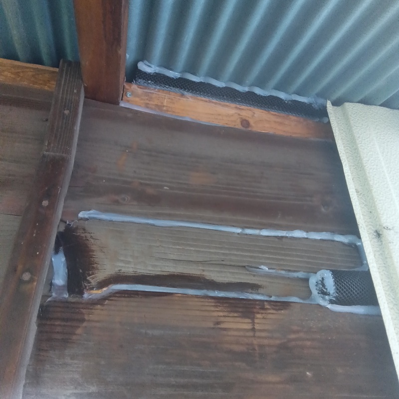 侵入口を修復し封鎖した様子