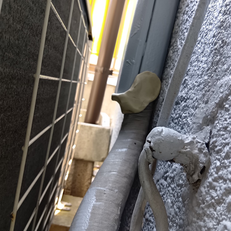 エアコンホースのすき間を封鎖