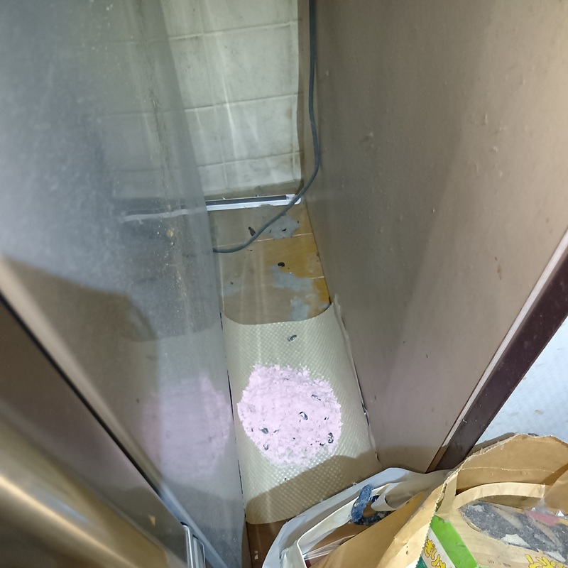 キッチンに設置した殺鼠剤