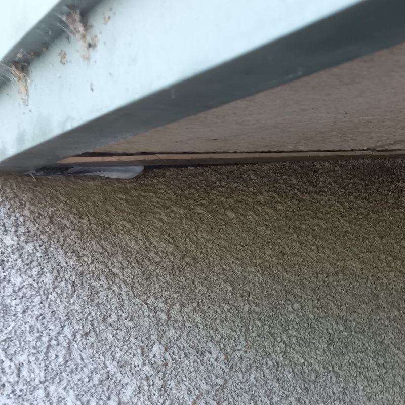 外壁のすき間を封鎖