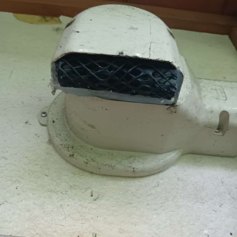 排気口をふさいだ様子