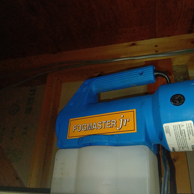 消毒・殺虫剤散布の様子