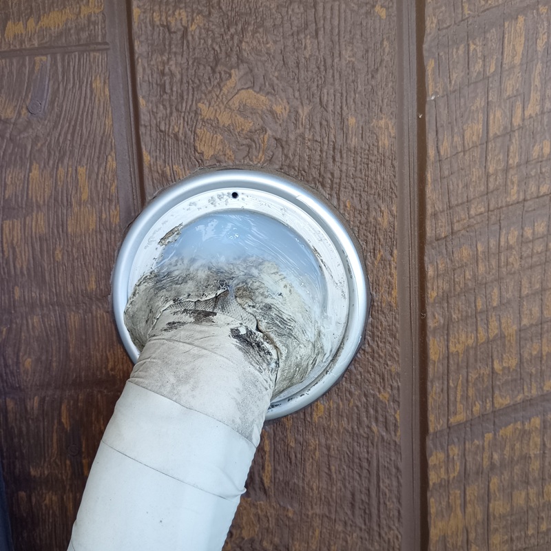 エアコンホース導入口のすき間を封鎖