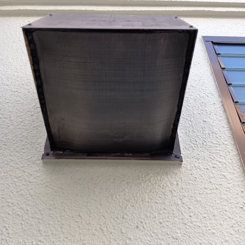 換気口にもネットを設置