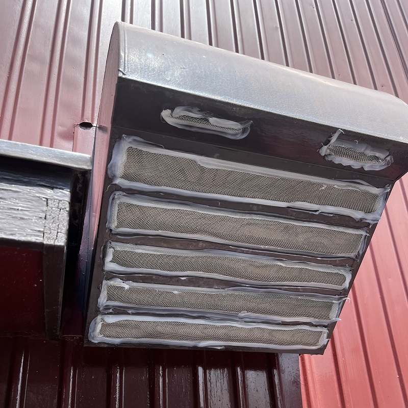 換気扇に防鼠ネットを設置