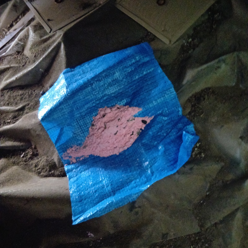 床下に殺鼠剤を設置