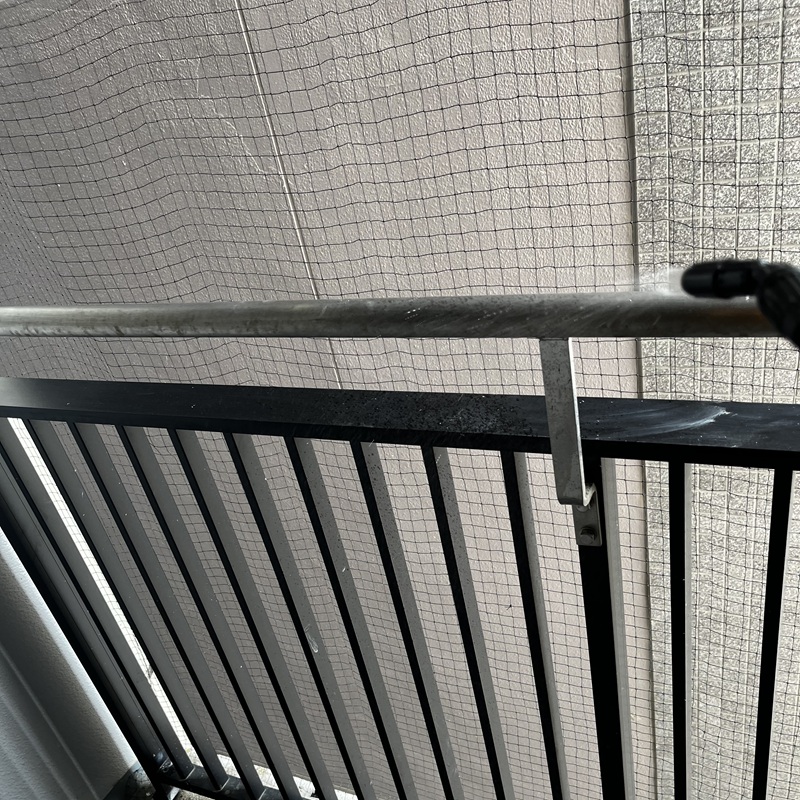 除菌剤散布の様子