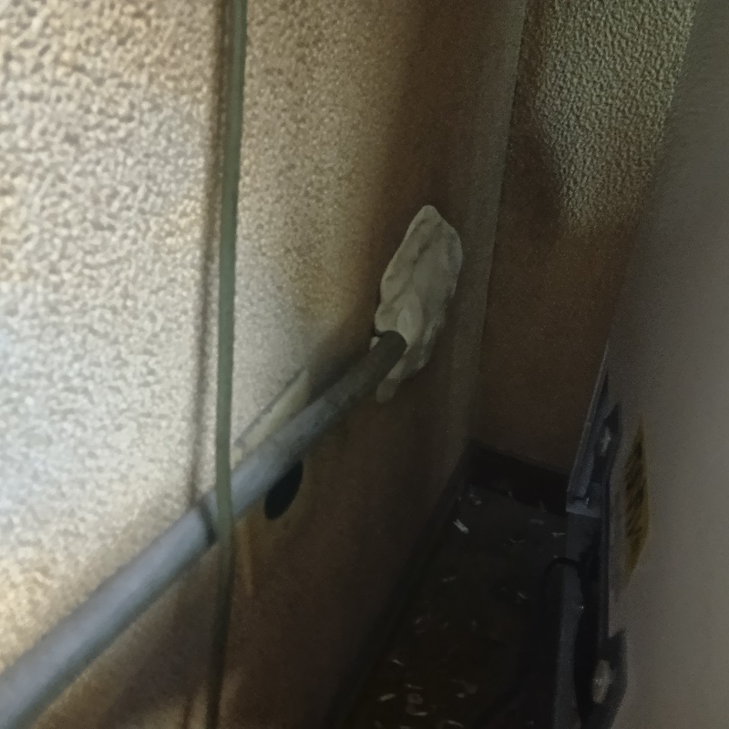 ネズミの侵入口を封鎖した様子