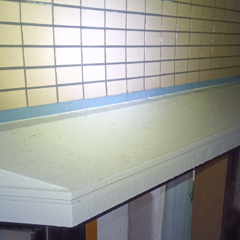 施工後の出窓上