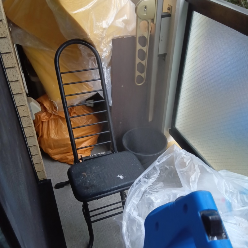 噴霧器で薬剤を散布