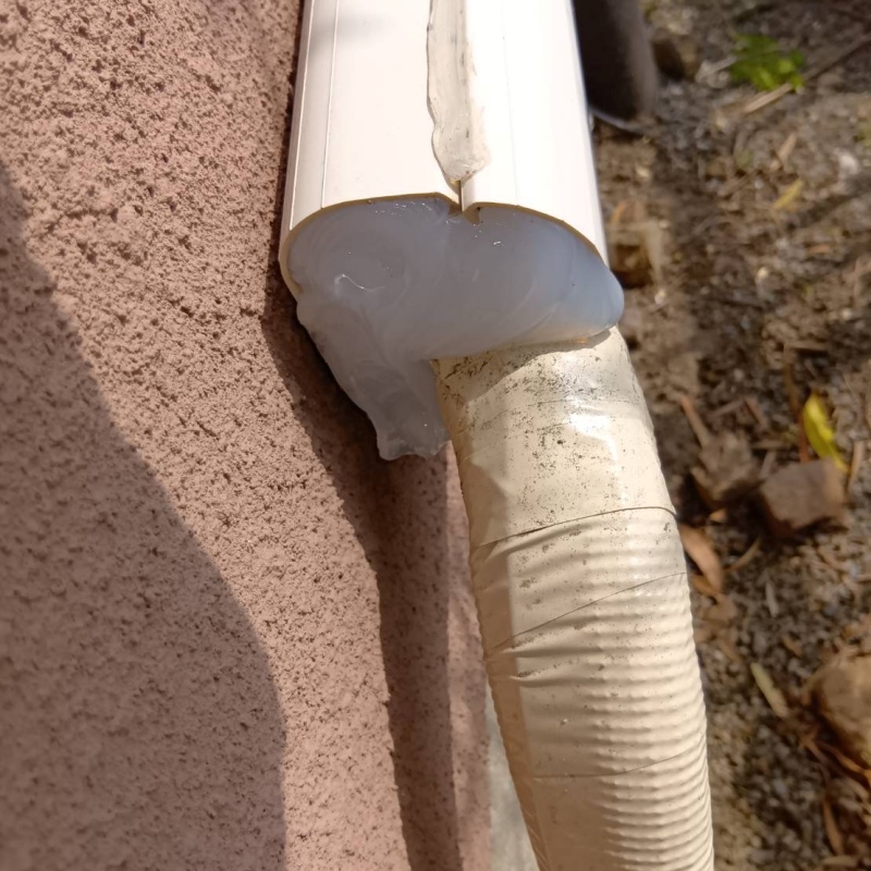 配管の導入部のすき間を封鎖