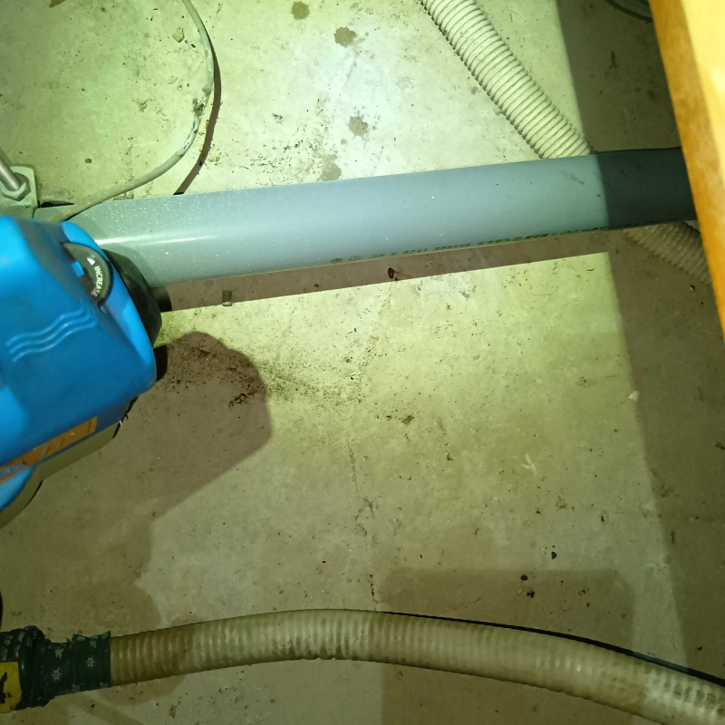 噴霧器で薬剤を散布